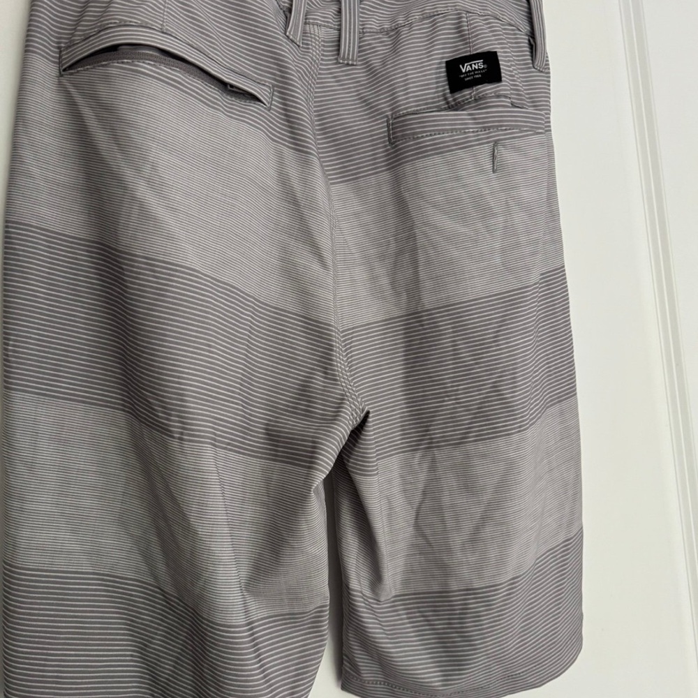 VANS men’s grey & white striped board shorts swim trunks size XS 29 - Picture 2 of 4